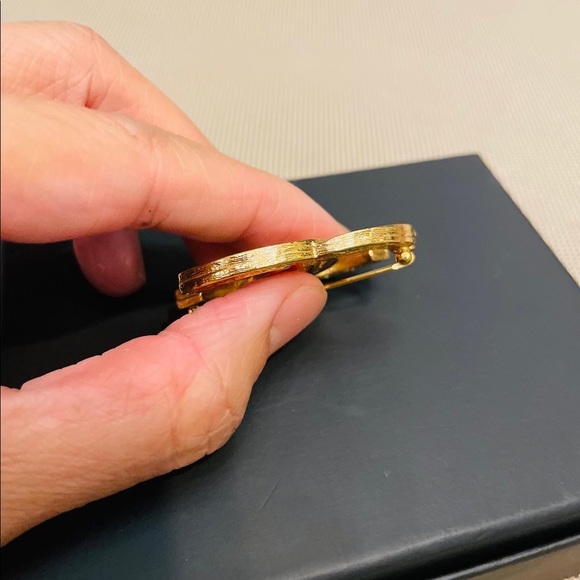 Chanel Brooch Guaranteed Authentic - Picture 4 of 8